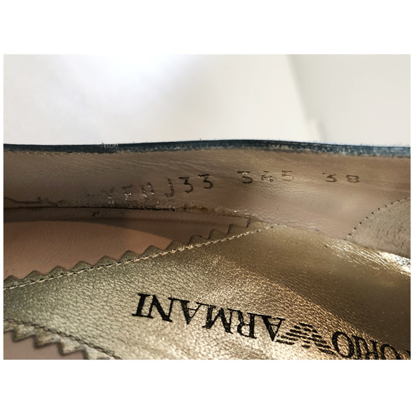 Emporio Armani High Heels Pump in Leather, Size 8 - Picture 8 of 8